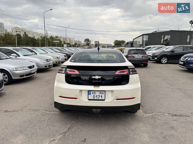Хэтчбек Chevrolet Volt 2011 в Запорожье
