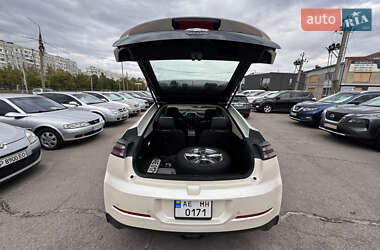 Хэтчбек Chevrolet Volt 2011 в 