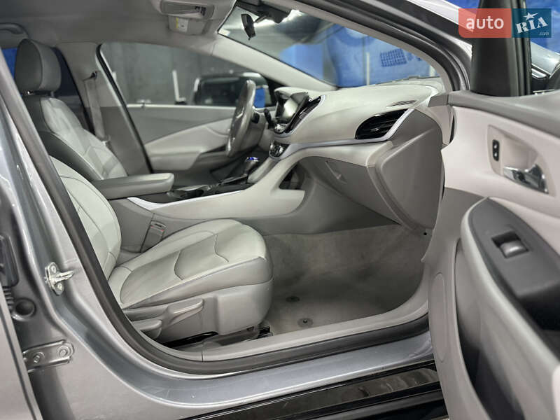 Хэтчбек Chevrolet Volt 2018 в Кременце