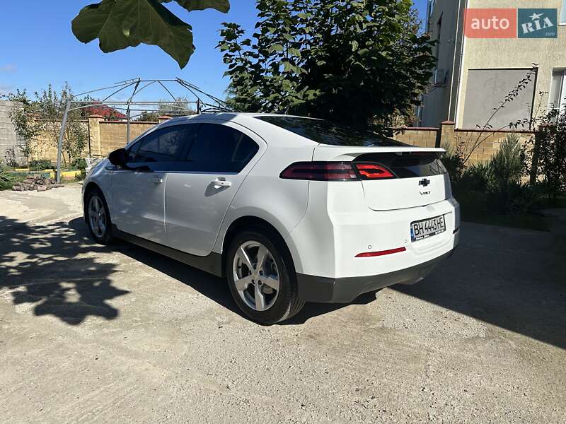 Хэтчбек Chevrolet Volt 2013 в Одессе фото 5 Хэтчбек Chevrolet Volt 2013 в Одессе