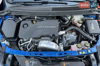 Хэтчбек Chevrolet Volt 2015 в 