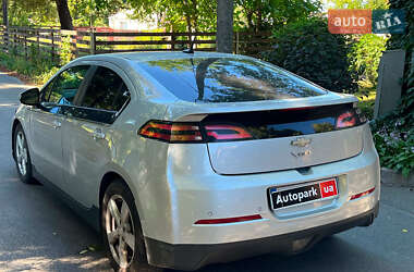 Хэтчбек Chevrolet Volt 2014 в 