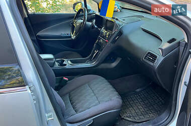 Хэтчбек Chevrolet Volt 2014 в 