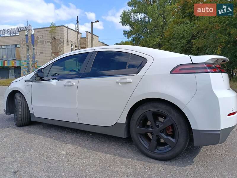 Хэтчбек Chevrolet Volt 2014 в Киеве фото 4 Хэтчбек Chevrolet Volt 2014 в Киеве