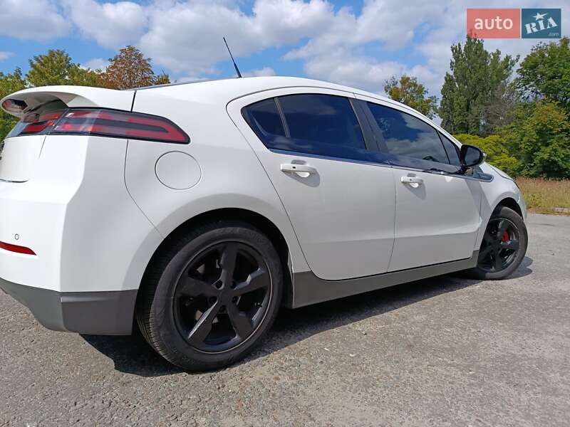Хэтчбек Chevrolet Volt 2014 в Киеве фото 5 Хэтчбек Chevrolet Volt 2014 в Киеве