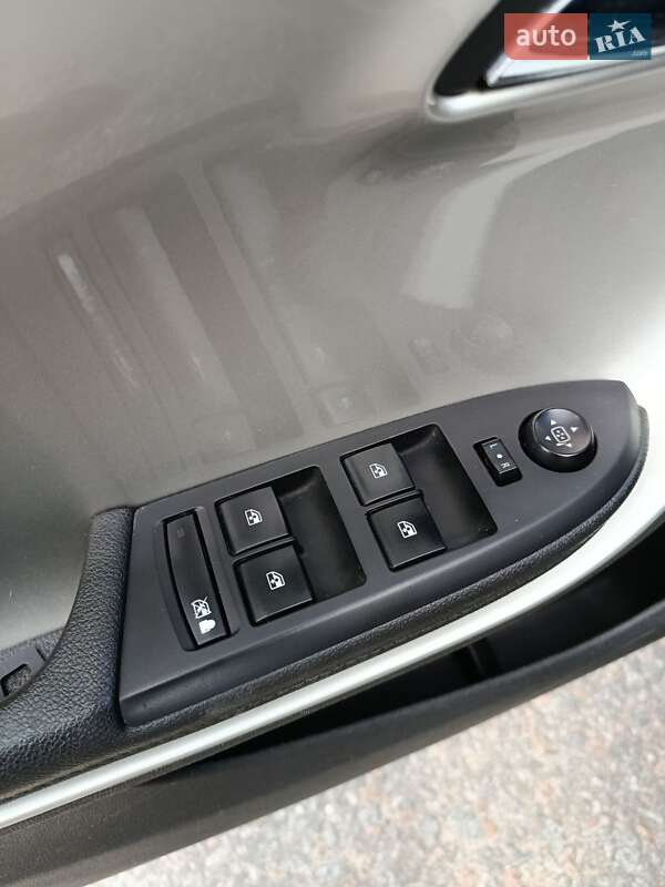 Хэтчбек Chevrolet Volt 2014 в Киеве фото 16 Хэтчбек Chevrolet Volt 2014 в Киеве