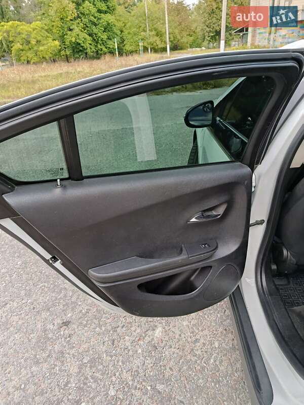 Хэтчбек Chevrolet Volt 2014 в Киеве фото 19 Хэтчбек Chevrolet Volt 2014 в Киеве