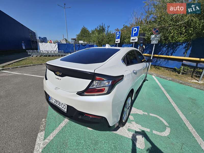 Хэтчбек Chevrolet Volt 2016 в Ивано-Франковске фото 4 Хэтчбек Chevrolet Volt 2016 в Ивано-Франковске