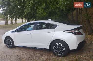 Хэтчбек Chevrolet Volt 2015 в 