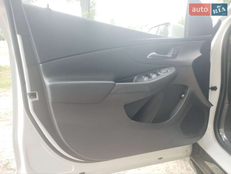 Хэтчбек Chevrolet Volt 2015 в Черкассах фото 33 Хэтчбек Chevrolet Volt 2015 в Черкассах