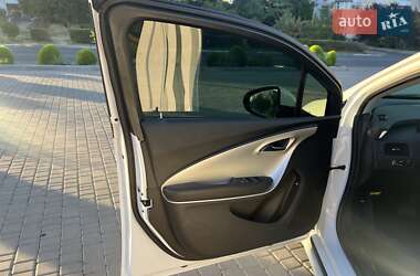 Хэтчбек Chevrolet Volt 2015 в 