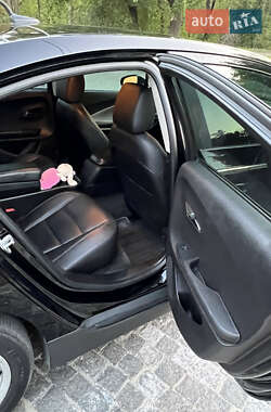 Хэтчбек Chevrolet Volt 2013 в 