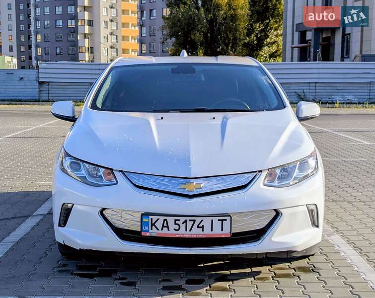 Хэтчбек Chevrolet Volt 2019 в Киеве