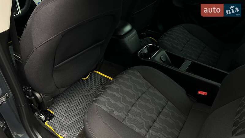 Хэтчбек Chevrolet Volt 2012 в Львове