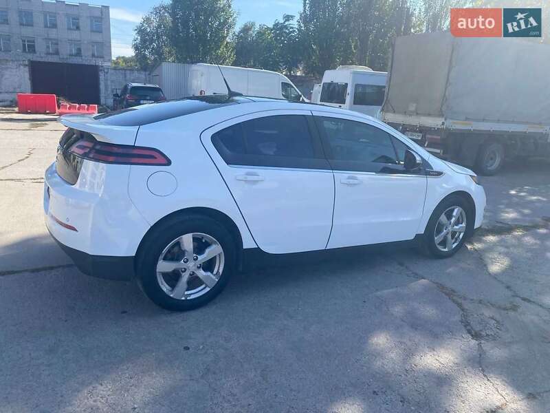 Хетчбек Chevrolet Volt 2012 в Кам'янському