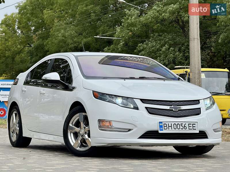 Хэтчбек Chevrolet Volt 2015 в Одессе