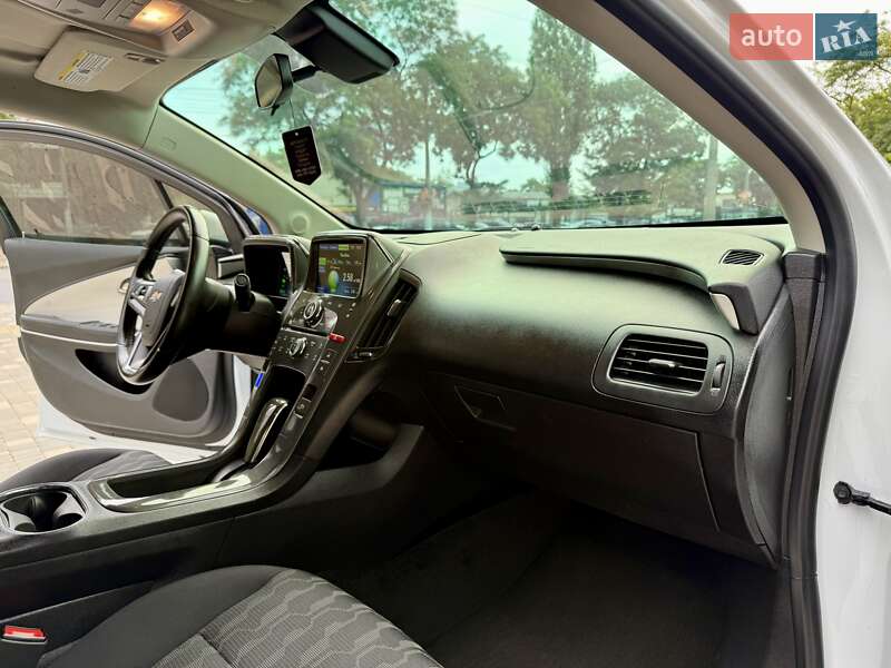 Хэтчбек Chevrolet Volt 2015 в Одессе