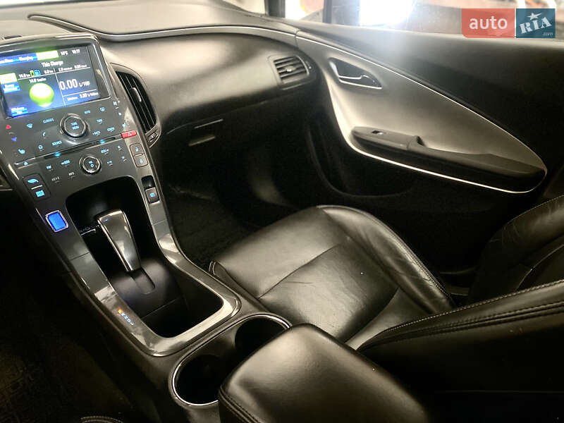 Хэтчбек Chevrolet Volt 2011 в Золочеве