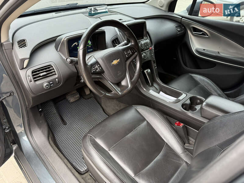 Хэтчбек Chevrolet Volt 2012 в Сумах
