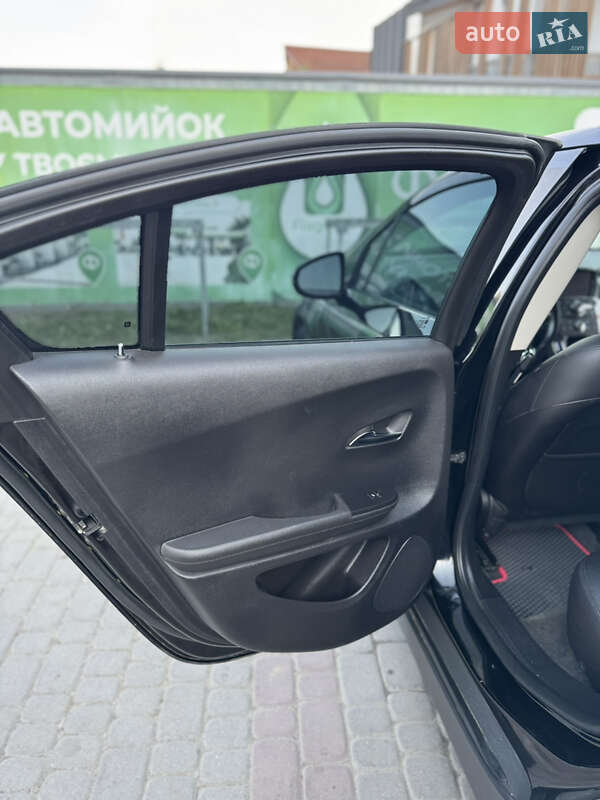 Хэтчбек Chevrolet Volt 2014 в Ивано-Франковске