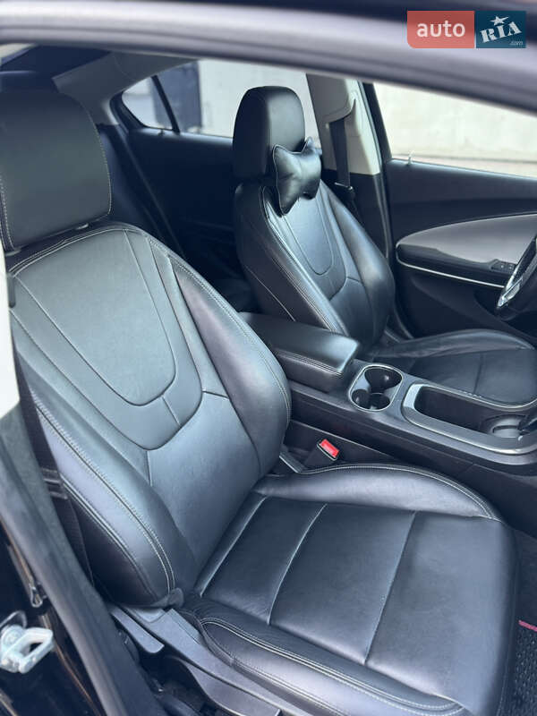 Хэтчбек Chevrolet Volt 2014 в Ивано-Франковске