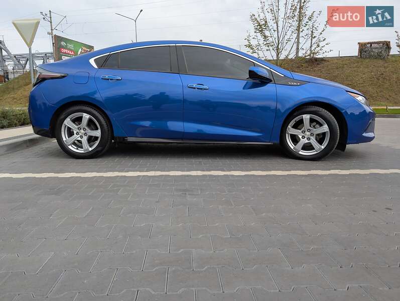 Хэтчбек Chevrolet Volt 2017 в Ирпене