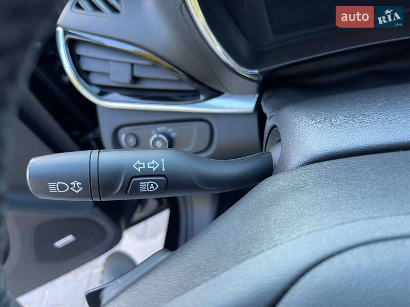 Хэтчбек Chevrolet Volt 2017 в Луцке фото 99 Хэтчбек Chevrolet Volt 2017 в Луцке