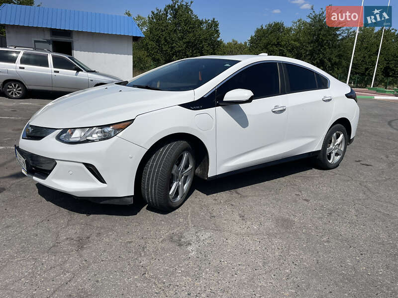 Хэтчбек Chevrolet Volt 2015 в Каменском