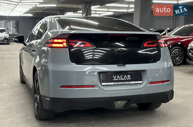 Хэтчбек Chevrolet Volt 2011 в 