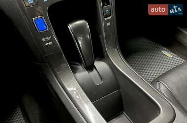 Хэтчбек Chevrolet Volt 2011 в 