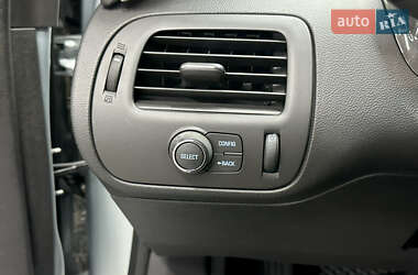 Хэтчбек Chevrolet Volt 2011 в 