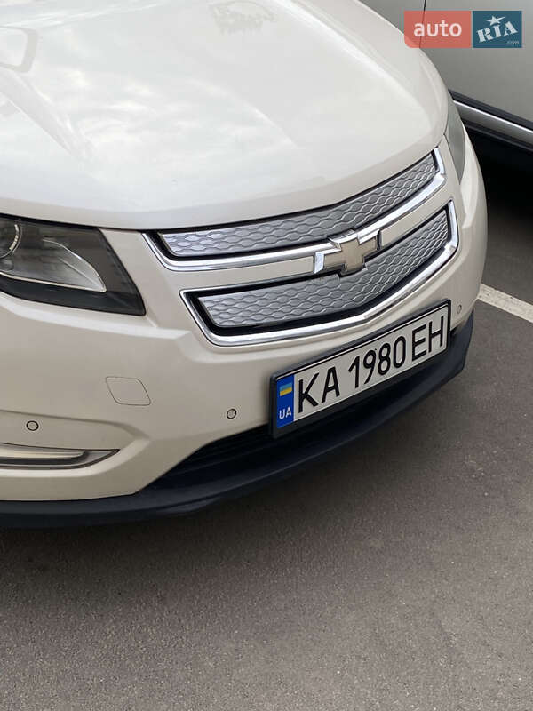Хэтчбек Chevrolet Volt 2012 в Киеве