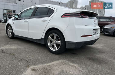 Хэтчбек Chevrolet Volt 2012 в 