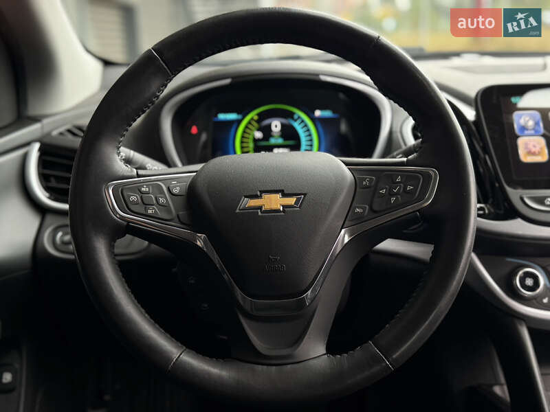 Хэтчбек Chevrolet Volt 2016 в Киеве