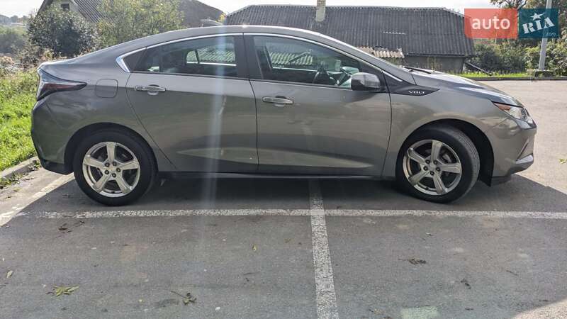 Хэтчбек Chevrolet Volt 2017 в Тернополе