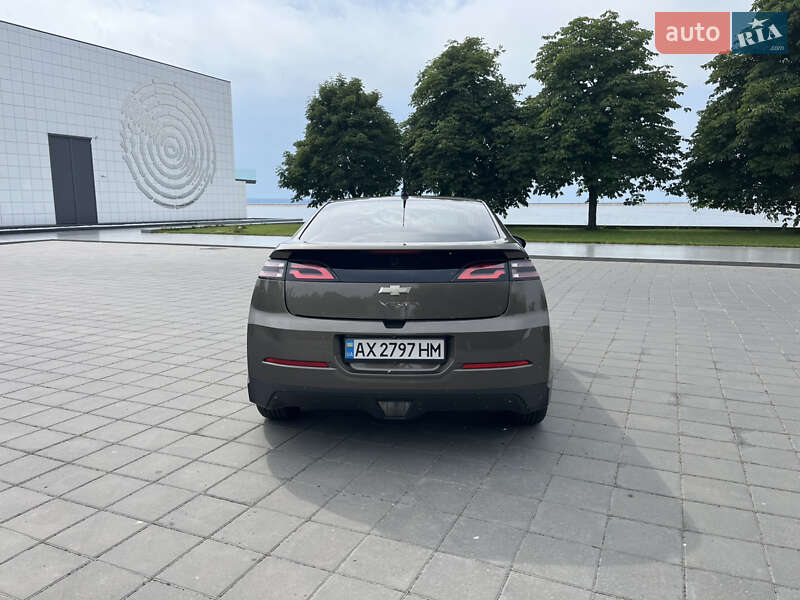 Хэтчбек Chevrolet Volt 2014 в Светловодске