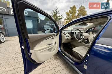 Хэтчбек Chevrolet Volt 2013 в 