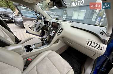 Хэтчбек Chevrolet Volt 2013 в 