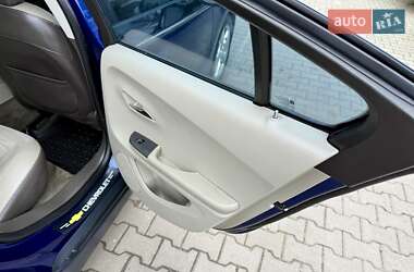 Хэтчбек Chevrolet Volt 2013 в 