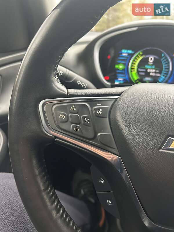 Хэтчбек Chevrolet Volt 2017 в Киеве
