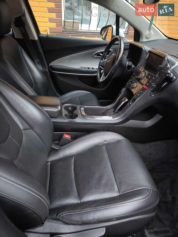 Хэтчбек Chevrolet Volt 2013 в Киеве
