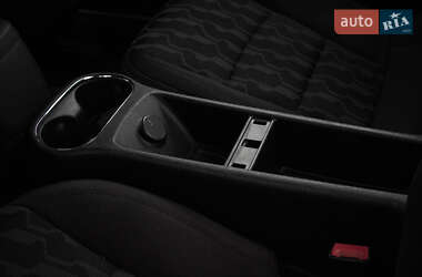 Хетчбек Chevrolet Volt 2012 в  фото 32 Хетчбек Chevrolet Volt 2012 в