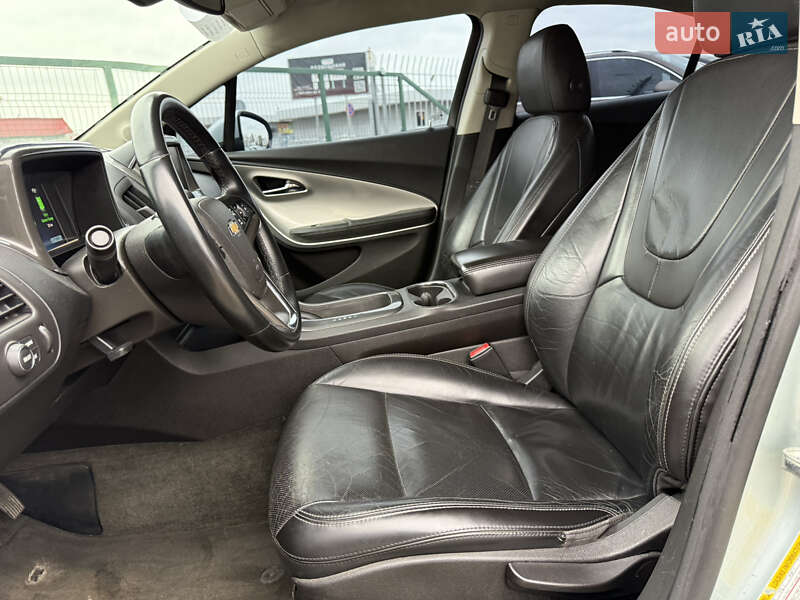 Хэтчбек Chevrolet Volt 2011 в Киеве