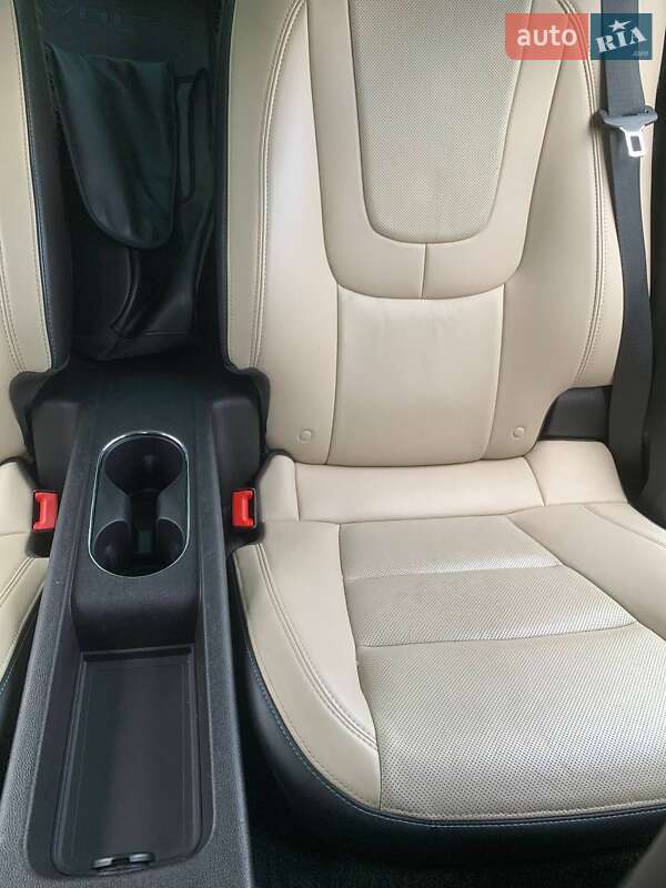 Хэтчбек Chevrolet Volt 2011 в Львове