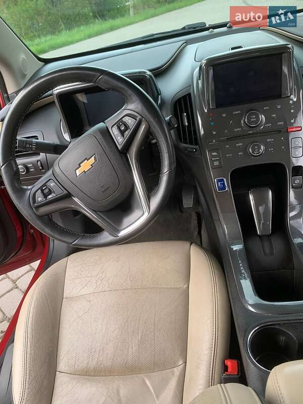 Хэтчбек Chevrolet Volt 2011 в Львове
