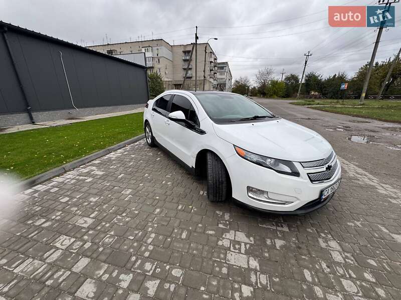 Хэтчбек Chevrolet Volt 2013 в Умани