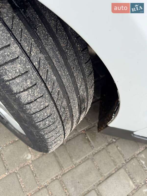 Хэтчбек Chevrolet Volt 2013 в Умани