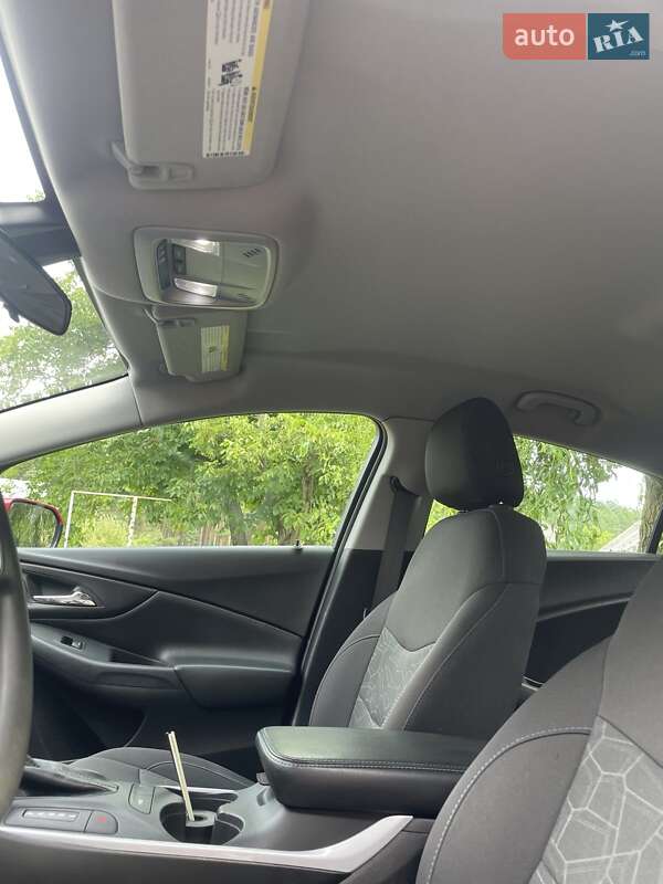 Хэтчбек Chevrolet Volt 2018 в Золочеве фото 10 Хэтчбек Chevrolet Volt 2018 в Золочеве