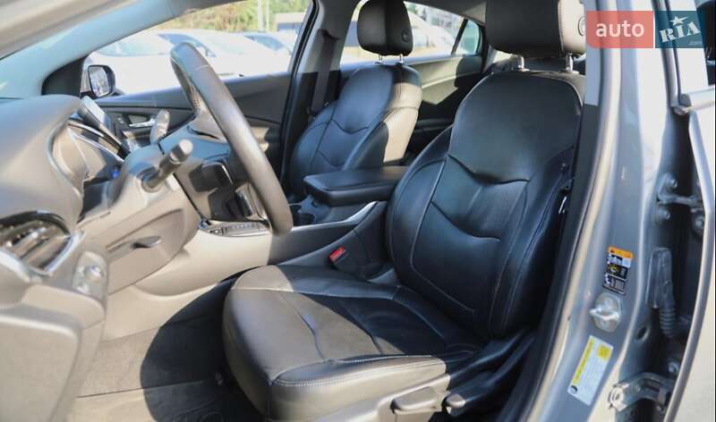 Хетчбек Chevrolet Volt 2017 в Харкові