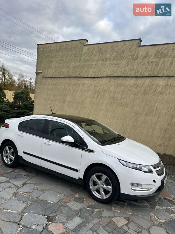 Хэтчбек Chevrolet Volt 2013 в Житомире